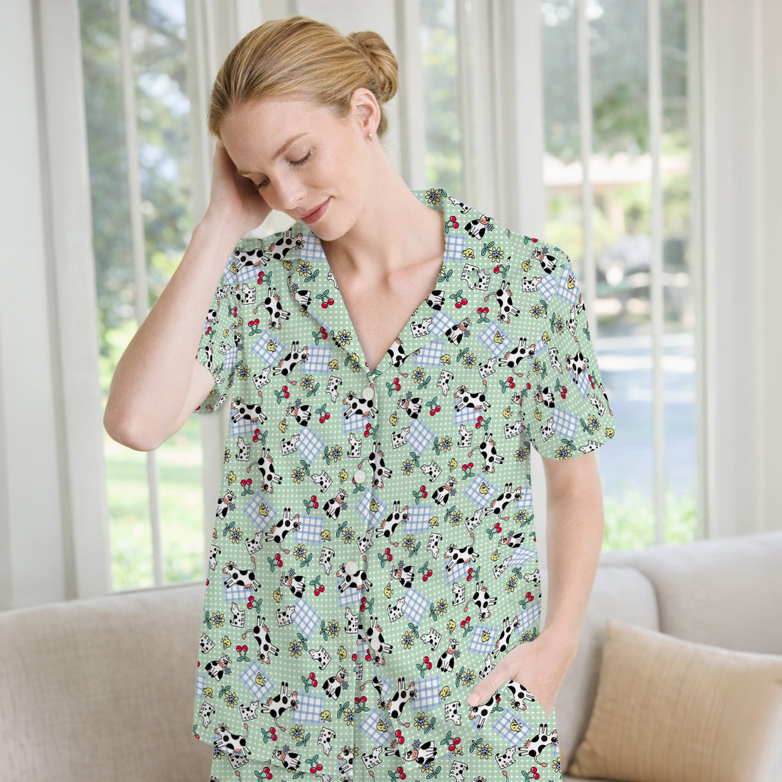 Cute Cow Cherry Farm Garden Pattern Nurse Pajama Set, Soft Breathable Fabric Comfortable Sleepwear