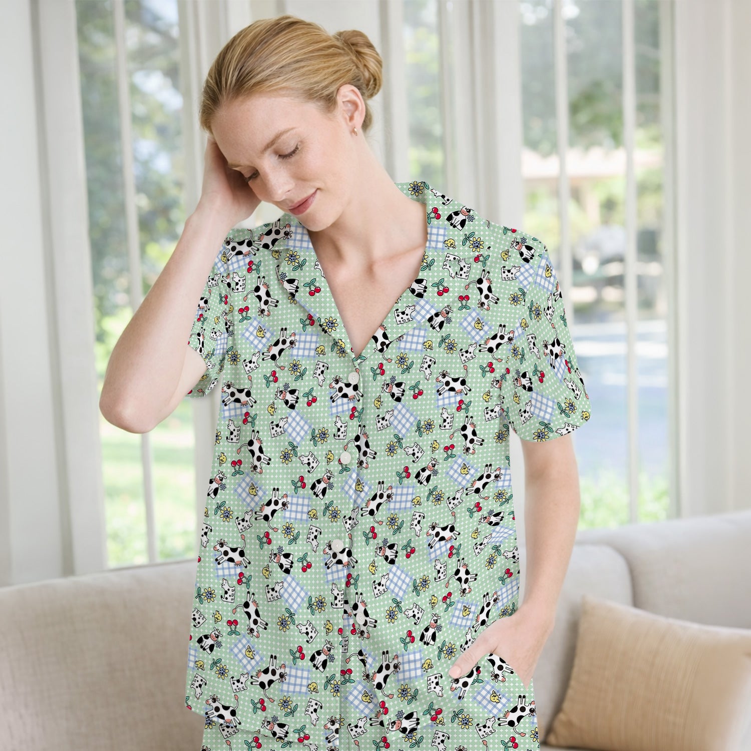 Cute Cow Cherry Farm Garden Pattern Nurse Pajama Set, Soft Breathable Fabric Comfortable Sleepwear