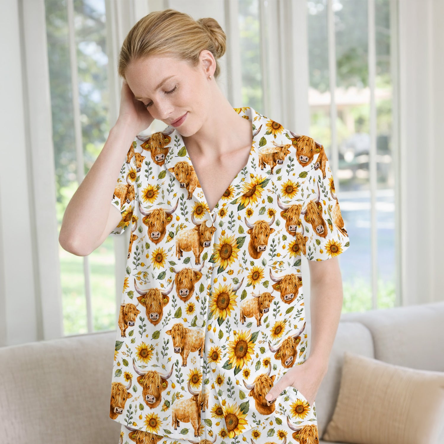 Highland Cow Sunflower Pattern Pajama Set, Soft Breathable Fabric Comfortable Sleepwear
