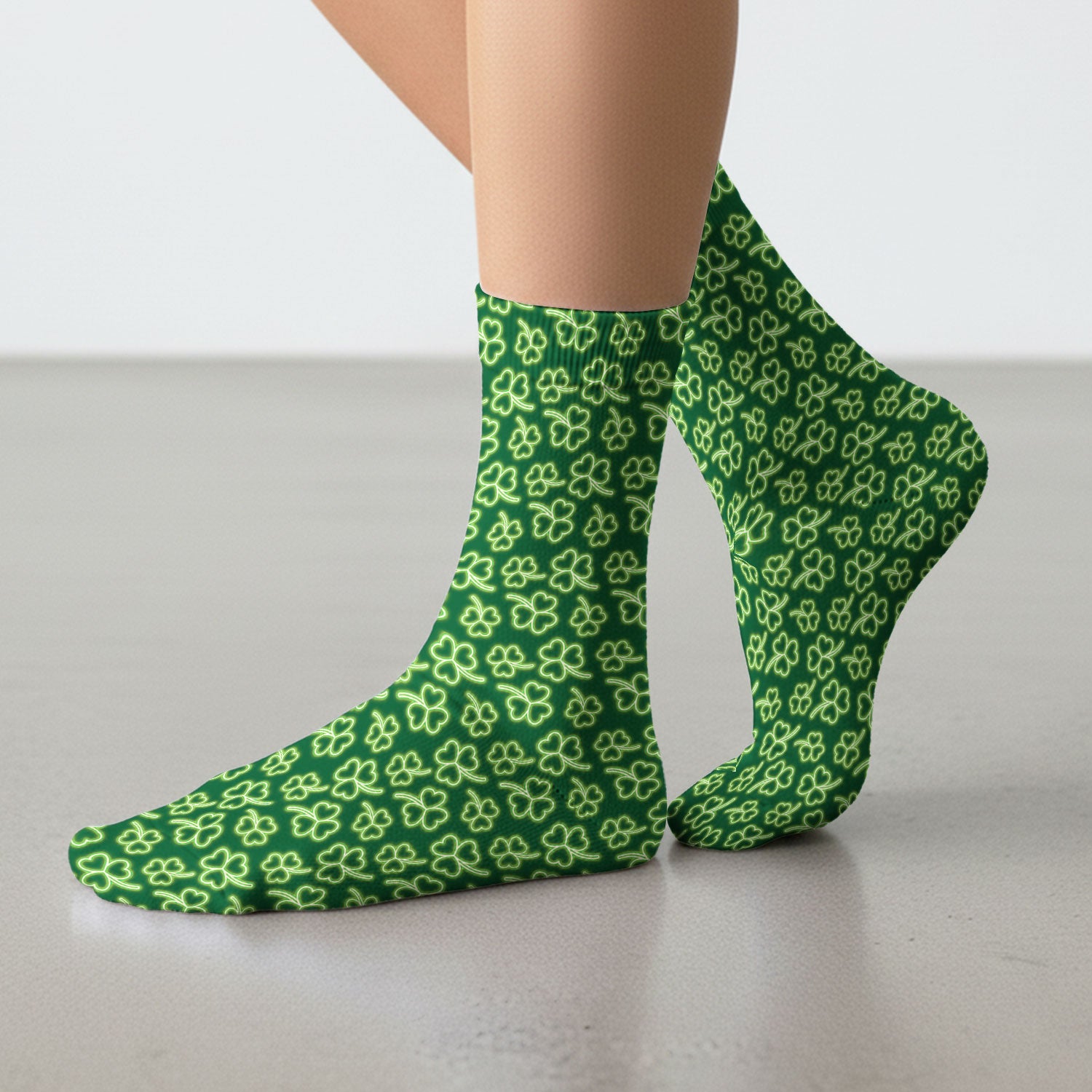 Neon Shamrock Nurse Scrub Socks, St. Patrick’s Day Glow Green Pattern Pattern Sock,  Breathable Fabrics Nursing Uniform