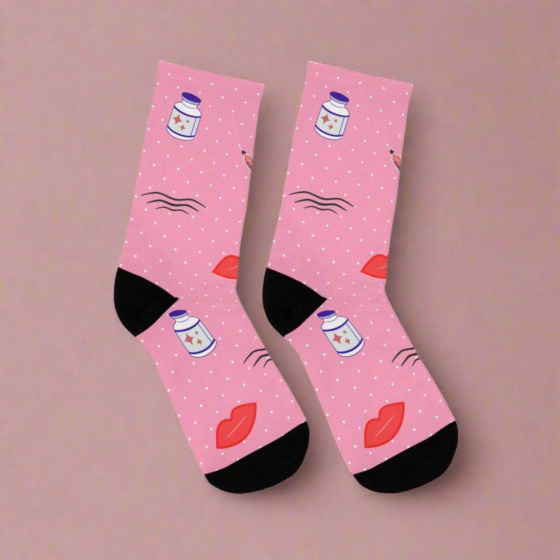 Med Spa Socks, Aesthetic Injector Gift for Botox And Filler Nurses, Plastic Surgery Doctor Gift, Beauty Nurse Appreciation Socks